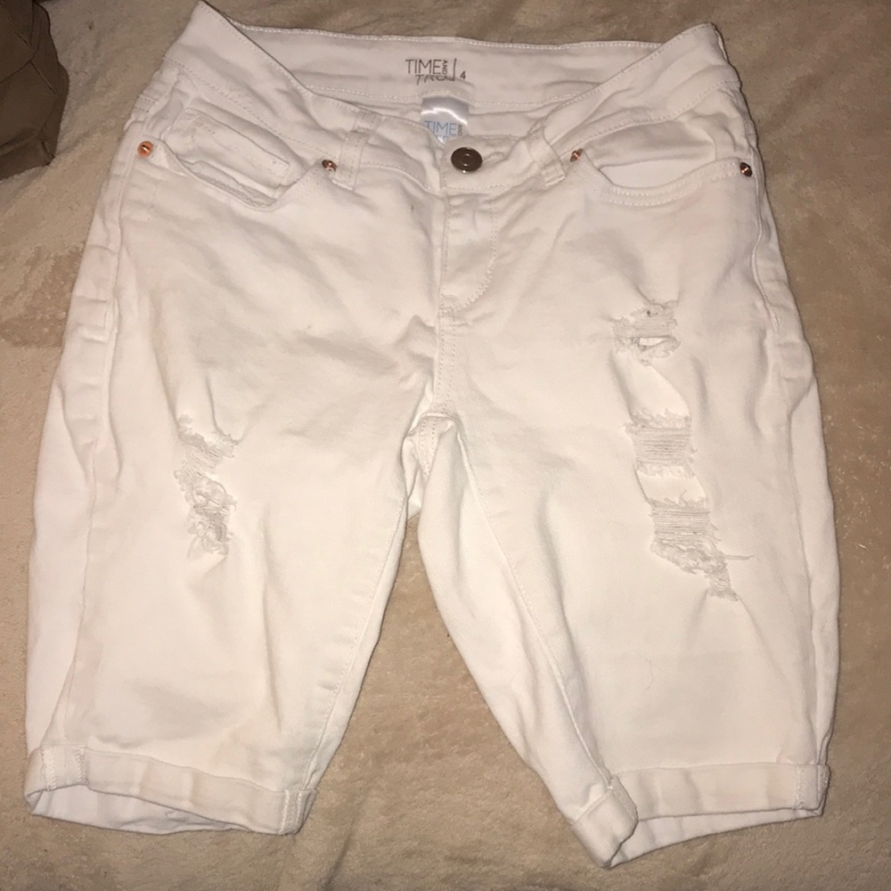 Time and Tru size 4 white jean shorts distressed